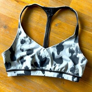 LULULEMON | SZ 6 sports bra